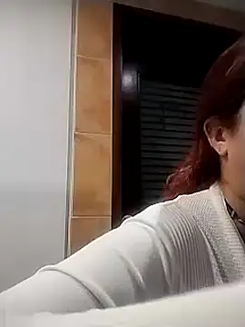 Snapshot of AriaRusso chatting on February 13, 12:35 am AriaRusso online show from February 13, 12:35 am