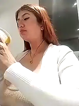 Snapshot of AriaRusso chatting on February 18, 12:37 am AriaRusso online show from February 18, 12:37 am