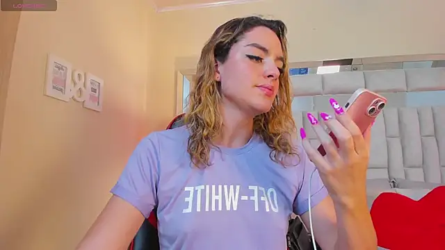 mariiahneedles online show from January 21, 10:30 pm