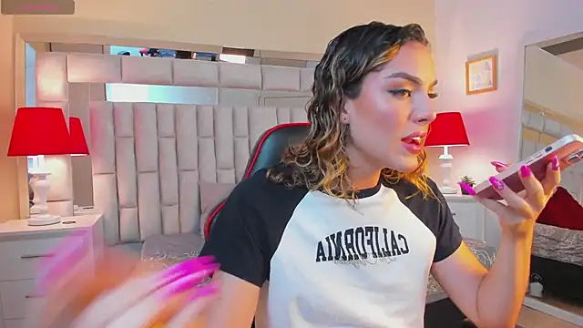 mariiahneedles online show from February 4, 8:17 pm