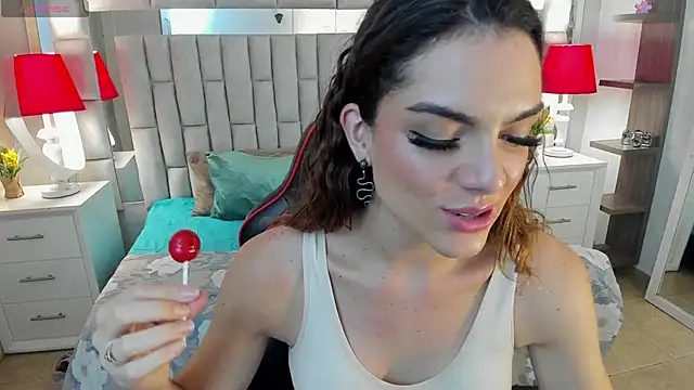 mariiahneedles online show from October 9, 9:35 pm