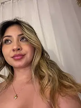 SaraFerreira online show from March 18, 11:53 pm