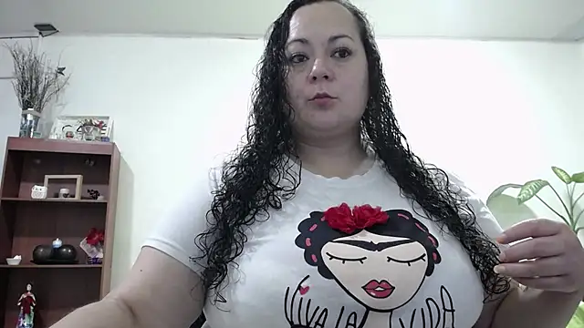 Aleia Taylor online show from June 25, 3:50 am
