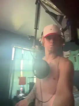 traejddd online show from April 9, 5:51 pm