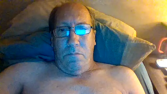 hornyrich69 online show from April 24, 5:10 am