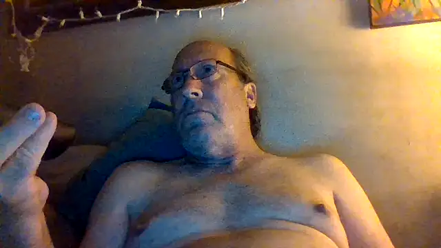 Snapshot of hornyrich69 chatting on May 9, 3:45 am hornyrich69 online show from May 9, 3:45 am