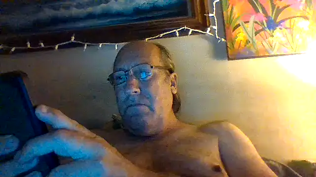 Snapshot of hornyrich69 chatting on June 15, 4:36 am hornyrich69 online show from June 15, 4:36 am