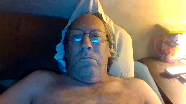 Snapshot of hornyrich69 chatting on July 4, 5:13 am hornyrich69 online show from July 4, 5:13 am