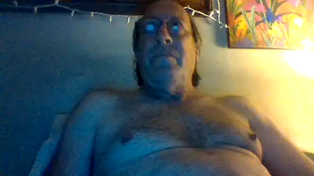 Snapshot of hornyrich69 chatting on July 7, 3:53 am hornyrich69 online show from July 7, 3:53 am