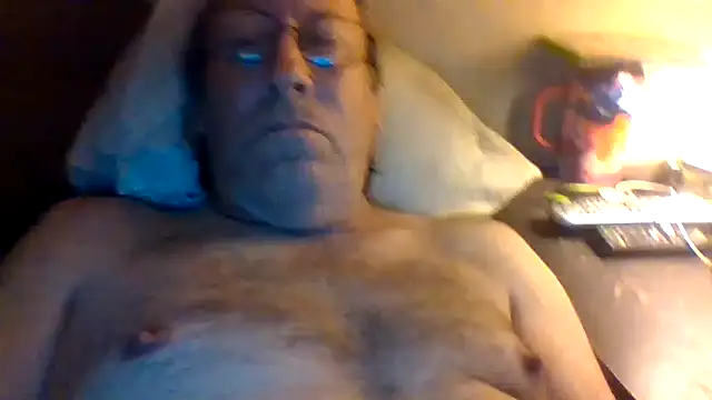 Snapshot of hornyrich69 chatting on July 8, 6:51 am hornyrich69 online show from July 8, 6:51 am