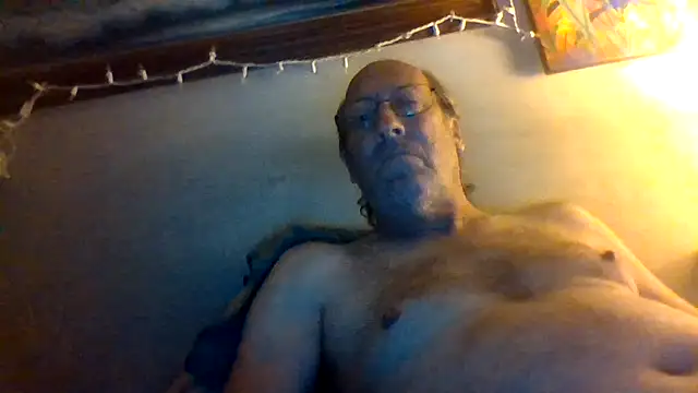 Snapshot of hornyrich69 chatting on July 15, 5:12 am hornyrich69 online show from July 15, 5:12 am