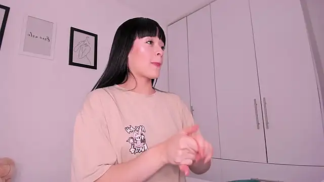 Snapshot of DannaHyde chatting on January 28, 8:36 pm DannaHyde online show from January 28, 8:36 pm