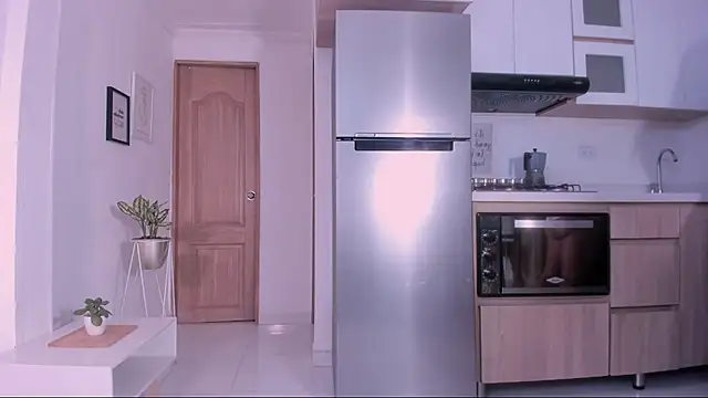 Snapshot of DannaHyde chatting on September 14, 2:38 pm DannaHyde online show from September 14, 2:38 pm