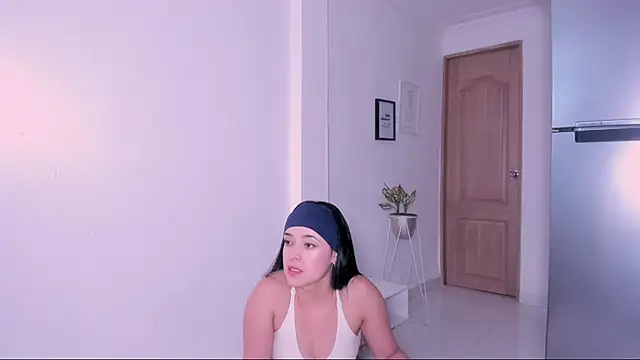 Snapshot of DannaHyde chatting on September 16, 3:57 pm DannaHyde online show from September 16, 3:57 pm