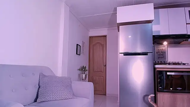 DannaHyde online show from March 7, 8:39 pm