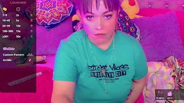 Snapshot of martina_bk chatting on February 16, 2:53 am martina bk online show from February 16, 2:53 am