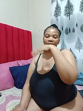 Snapshot of FreakyAngel3X chatting on August 8, 11:28 pm FreakyAngel3X online show from August 8, 11:28 pm
