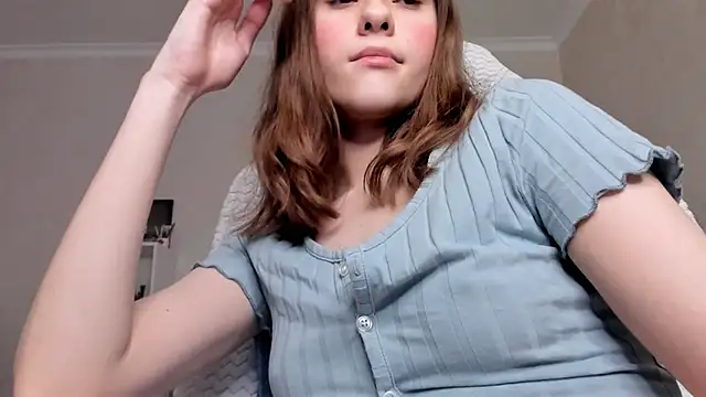 Britney Ross online show from December 26, 5:37 am