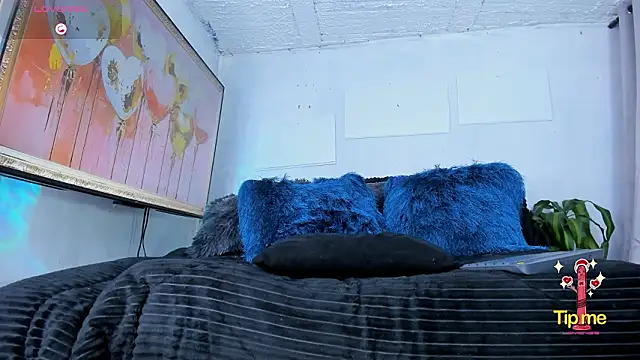 Mracialatina online show from February 7, 4:11 pm