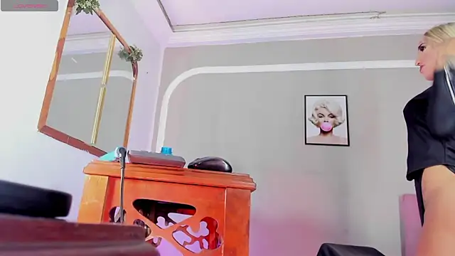 Jimena Grey online show from October 25, 1:07 pm