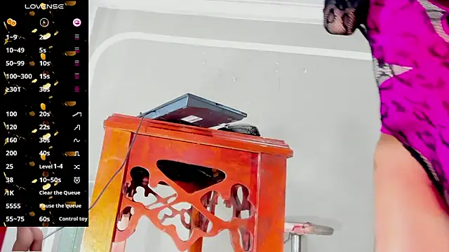 Jimena Grey online show from April 13, 1:33 am