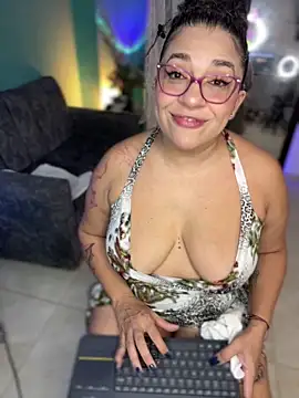 Snapshot of miss_grace_01 chatting on June 8, 3:51 am miss grace 01 online show from June 8, 3:51 am
