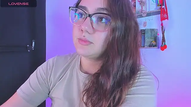 isarhodes  online show from December 18, 10:13 pm