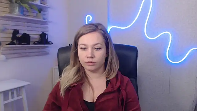 holly xglam online show from January 20, 7:36 am