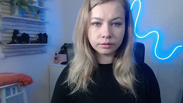 holly xglam online show from January 21, 3:15 am