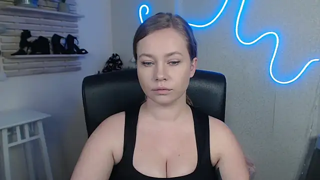 holly xglam online show from February 27, 3:25 am