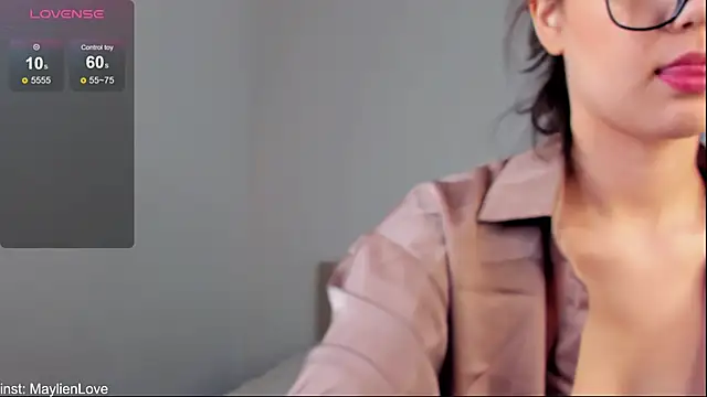 MaylienLove online show from December 26, 7:35 am