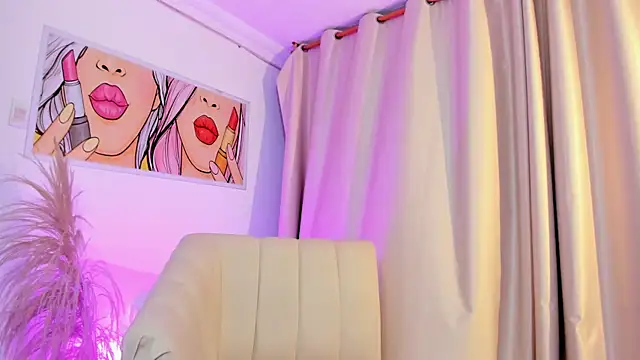 SkiinnyAna online show from April 10, 7:40 pm