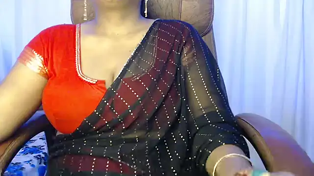 Snapshot of Prita07 chatting on October 31, 11:33 am Prita07 online show from October 31, 11:33 am