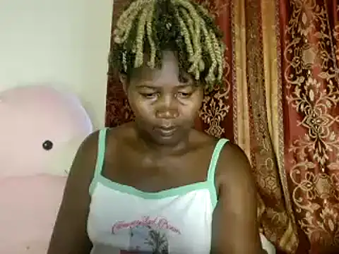 Snapshot of Sexxy_pretty24 chatting on February 8, 3:41 am Sexxy pretty24 online show from February 8, 3:41 am