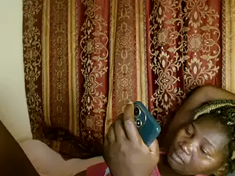 Snapshot of Sexxy_pretty24 chatting on February 8, 7:27 pm Sexxy pretty24 online show from February 8, 7:27 pm