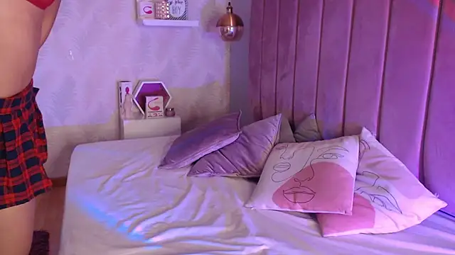 LeenaBrown online show from September 9, 12:48 pm