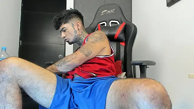 Snapshot of sergiio_mesa27 chatting on January 9, 3:55 pm sergiio mesa27 online show from January 9, 3:55 pm