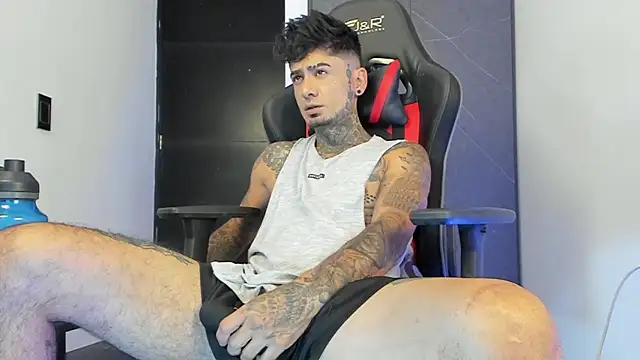 Snapshot of sergiio_mesa27 chatting on January 26, 1:58 pm sergiio mesa27 online show from January 26, 1:58 pm