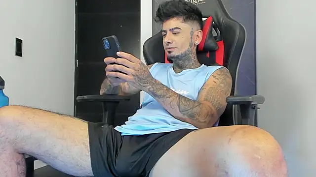 Snapshot of sergiio_mesa27 chatting on January 26, 8:13 pm sergiio mesa27 online show from January 26, 8:13 pm