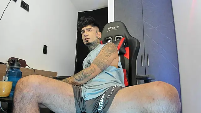 Snapshot of sergiio_mesa27 chatting on February 22, 11:35 pm sergiio mesa27 online show from February 22, 11:35 pm