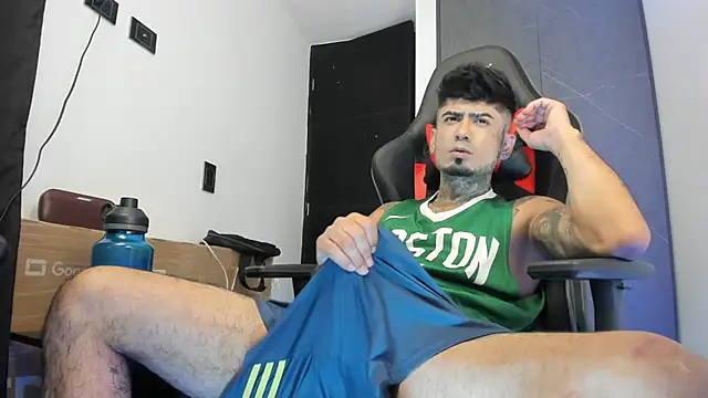 Snapshot of sergiio_mesa27 chatting on February 23, 11:58 pm sergiio mesa27 online show from February 23, 11:58 pm