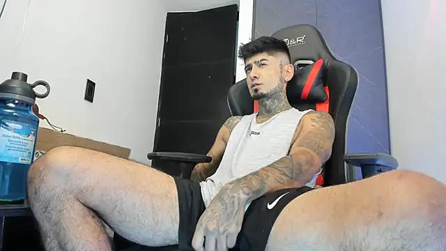 Snapshot of sergiio_mesa27 chatting on February 28, 4:10 pm sergiio mesa27 online show from February 28, 4:10 pm