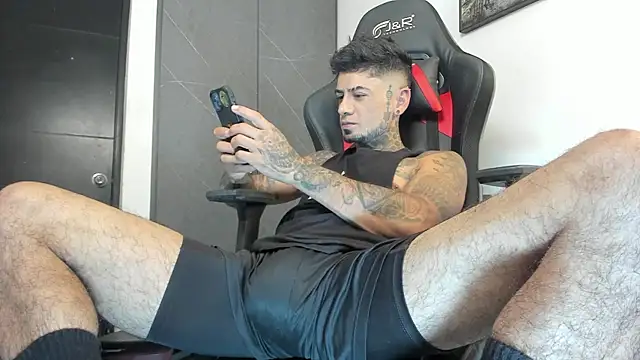 Snapshot of sergiio_mesa27 chatting on October 5, 2:15 pm sergiio mesa27 online show from October 5, 2:15 pm