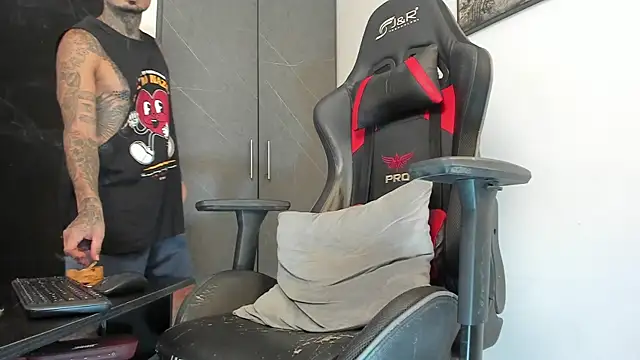 Snapshot of sergiio_mesa27 chatting on October 7, 2:58 pm sergiio mesa27 online show from October 7, 2:58 pm