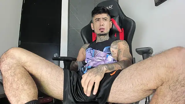 Snapshot of sergiio_mesa27 chatting on December 5, 12:14 pm sergiio mesa27 online show from December 5, 12:14 pm