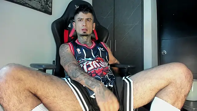 Snapshot of sergiio_mesa27 chatting on June 5, 1:28 pm sergiio mesa27 online show from June 5, 1:28 pm