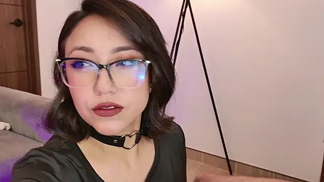 Snapshot of Hot_Couple666 chatting on November 19, 5:35 pm Hot Couple666 online show from November 19, 5:35 pm