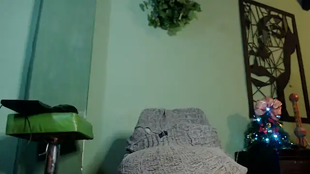 thirstymoonxx online show from December 20, 1:36 am