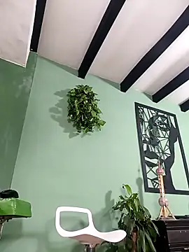 thirstymoonxx online show from April 24, 4:59 am