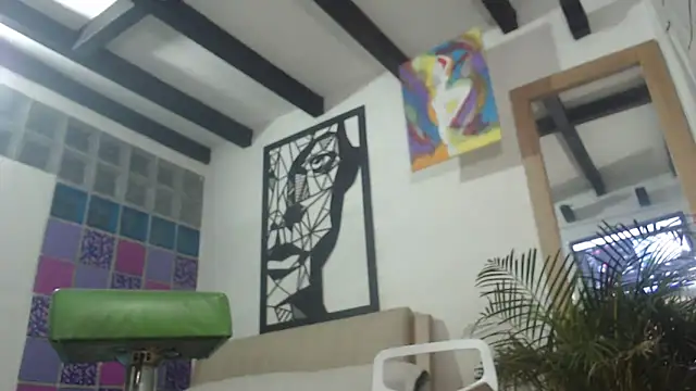 Snapshot of thirstymoonxx chatting on May 27, 4:31 am thirstymoonxx online show from May 27, 4:31 am